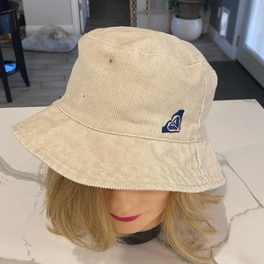 Roxy Beige Corduroy Bucket Hat with Navy Heart Logo